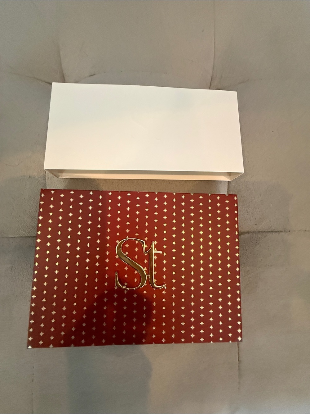 Seint Makeup Palette 8 Double Decker in red & gold with gold logo